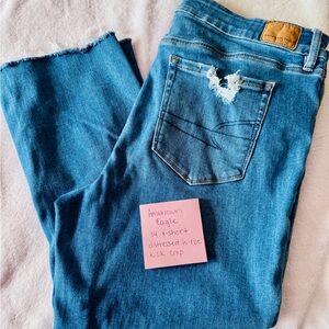 American Eagle Outfitters Distressed Blue Cropped Jeans